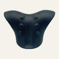 Coussin cervical ergonomique en utilisation pour détente de la nuque et soutien optimal