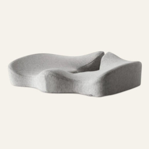 Coussin d'assise ergonomique Reprogrammer Boutique em espuma de memória cinza com recorte para coccix e suporte lombar